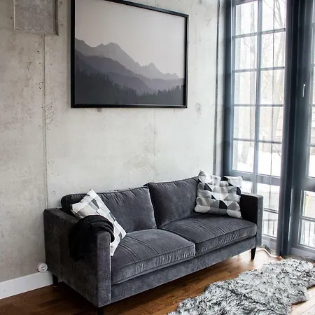 Modern Loft Close To The City Center *